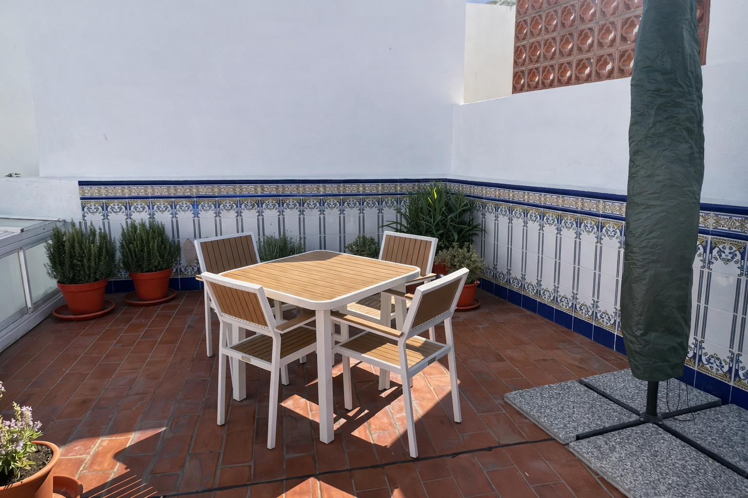 balcony