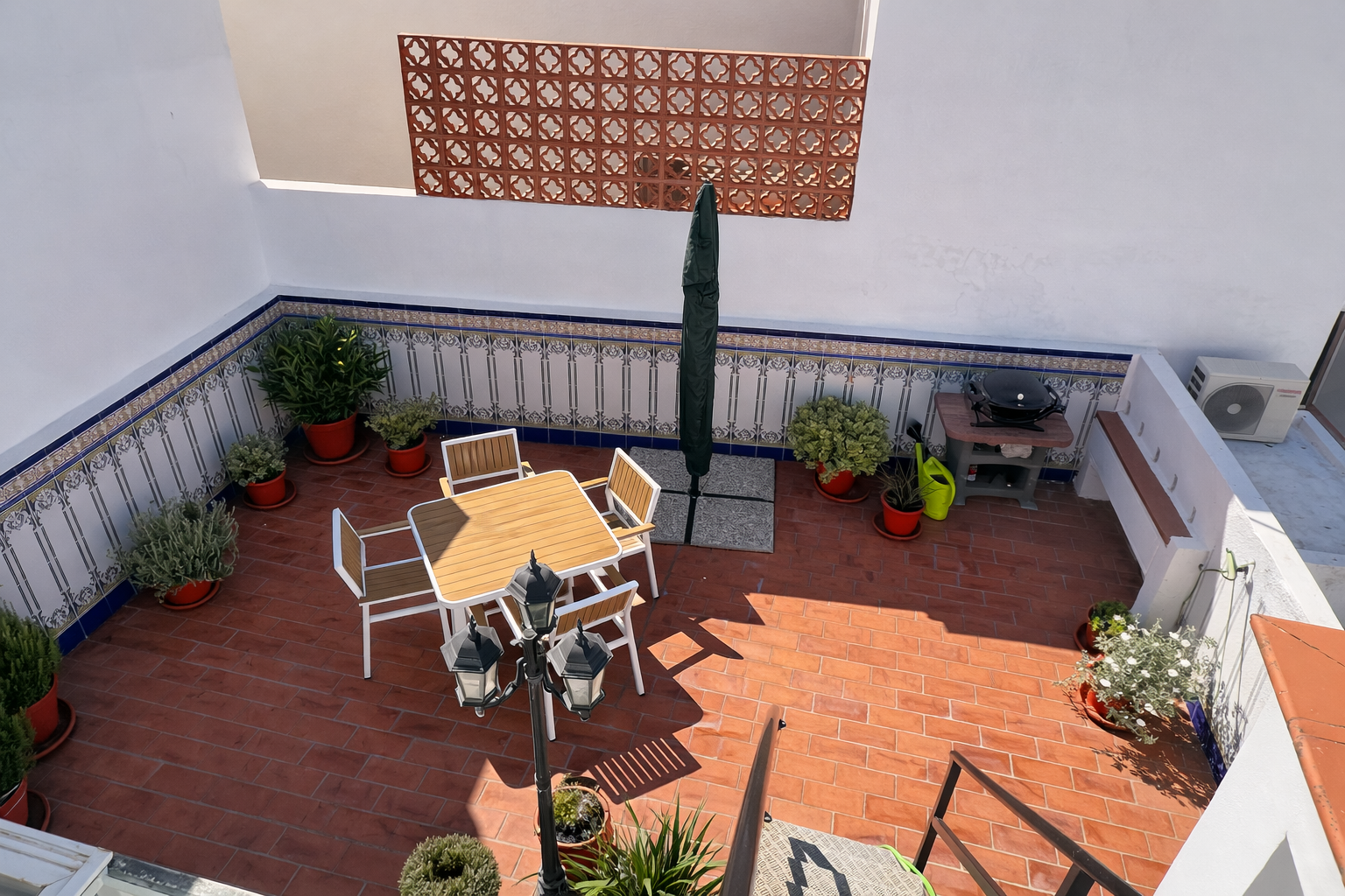 balcony